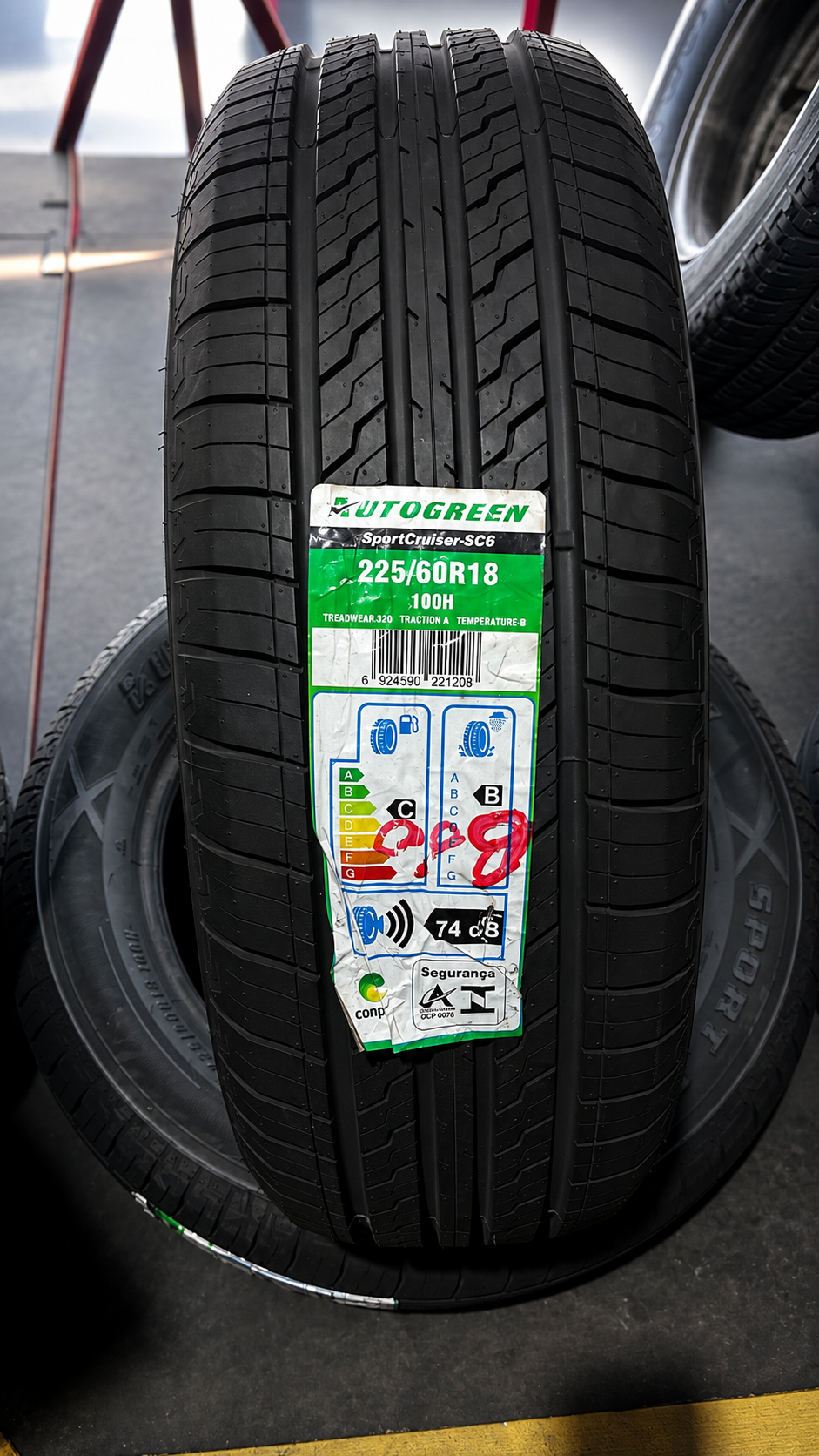 225/60R18 Liso