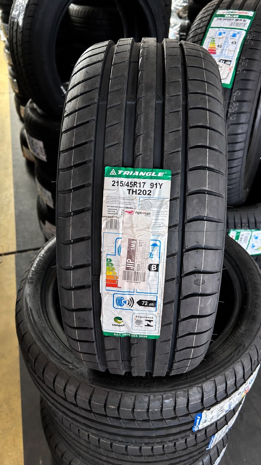 215/45R17